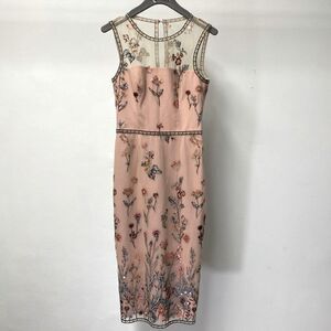 Floral dress 
Dress the population 💚